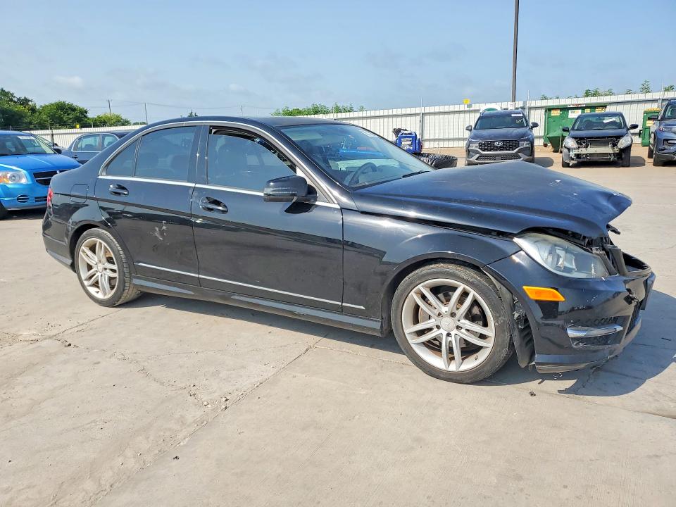 2013 Mercedes-benz C-klasse VIN WDDGF4HBXDA869897 COPART salvage auction — FRONT END, Tx - Salvage Vehicle Title, sold $900 on 2026-07-06 (photo 4)