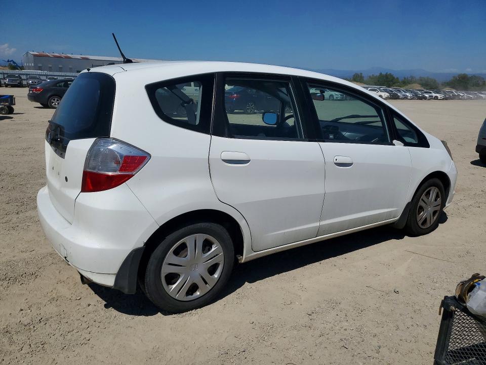 2009 Honda Fit VIN JHMGE882X9S021913 COPART salvage auction — MECHANICAL, Ca - Dis/Dlr/Exp Only Clean Title, sold $975 on 2026-07-10 (photo 3)