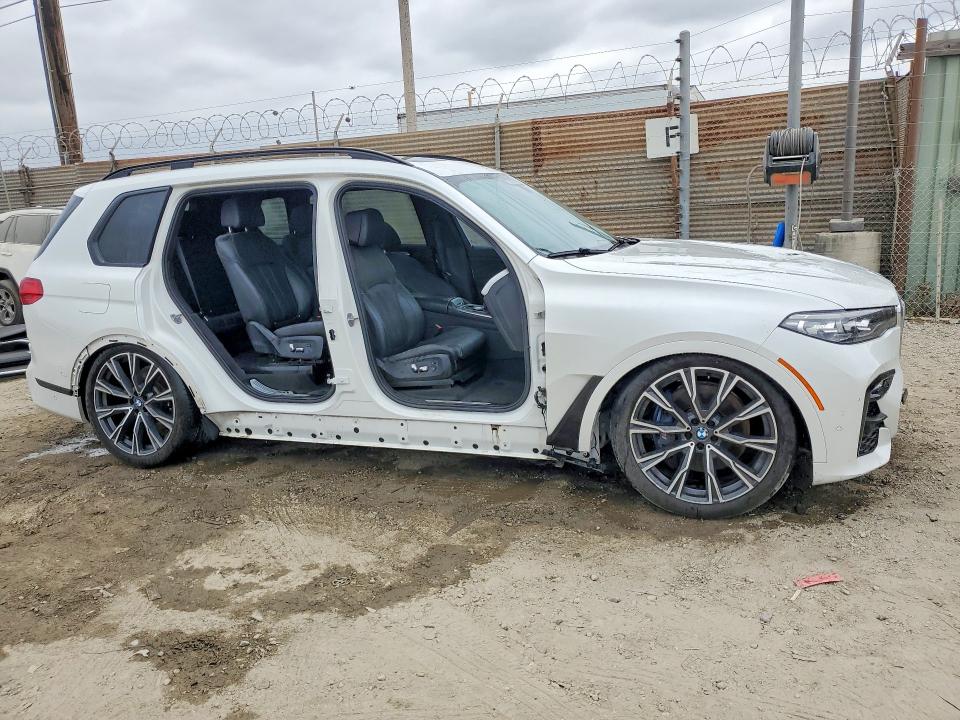 2019 BMW X7 VIN 5UXCX4C55KLB39499 COPART salvage auction — SIDE, Az - Dis/Dlr/Exp Only Salvage Title, sold $29,000 on 2026-07-29 (photo 4)