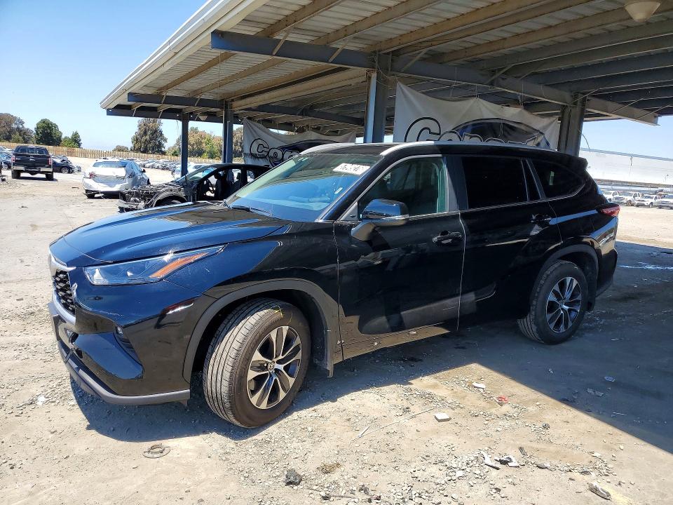 2026 Toyota Highlander VIN 5TDKDRBH0TS609000 COPART salvage auction — SIDE, CA - SALVAGE CERTIFICATE, sold $14,100 on 2026-07-20 (photo 1)
