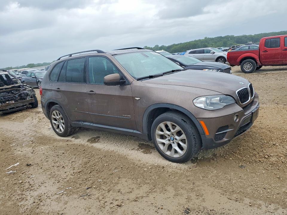 2012 BMW X5 VIN 5UXZV4C5XCL991796 COPART salvage auction — WATER/FLOOD, Mo - Salvage Certificate Of Title, sold $1,750 on 2026-07-30 (photo 4)