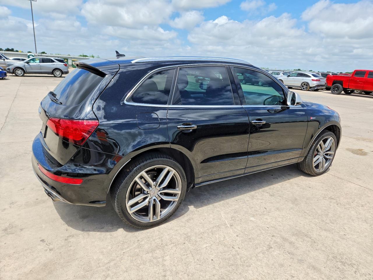 2015 Audi SQ5 VIN WA1VGAFP7FA119513 COPART salvage auction — Front End, TX - SALVAGE VEHICLE TITLE, sold $6,300 on 2026-07-09 (photo 3)