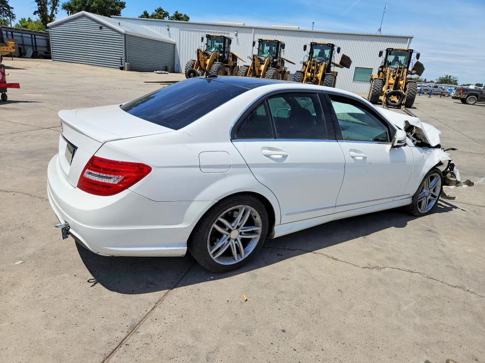 2014 Mercedes-benz C-klasse VIN WDDGF4HB0ER320390 COPART salvage auction — FRONT END, Ca - Salvage Certificate, sold $550 on 2026-07-06 (photo 3)