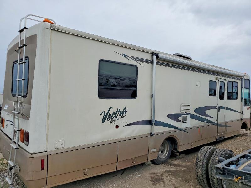 1996 Winnibago VIN 1GBLP37N0S3325121 COPART salvage auction — FRONT END, NE - CERT OF TITLE-SALVAGE, sold $40 on 2026-07-23 (photo 4)