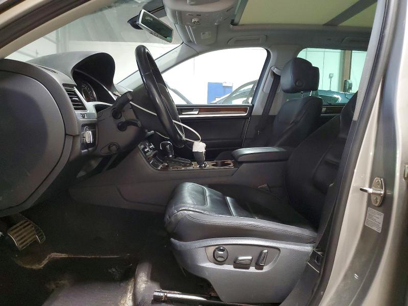 2011 Volkswagen Touareg VIN WVGFG9BP1BD004991 COPART salvage auction — MECHANICAL, Mn - Certificate Of Title, sold $1,700 on 2026-07-21 (photo 7)
