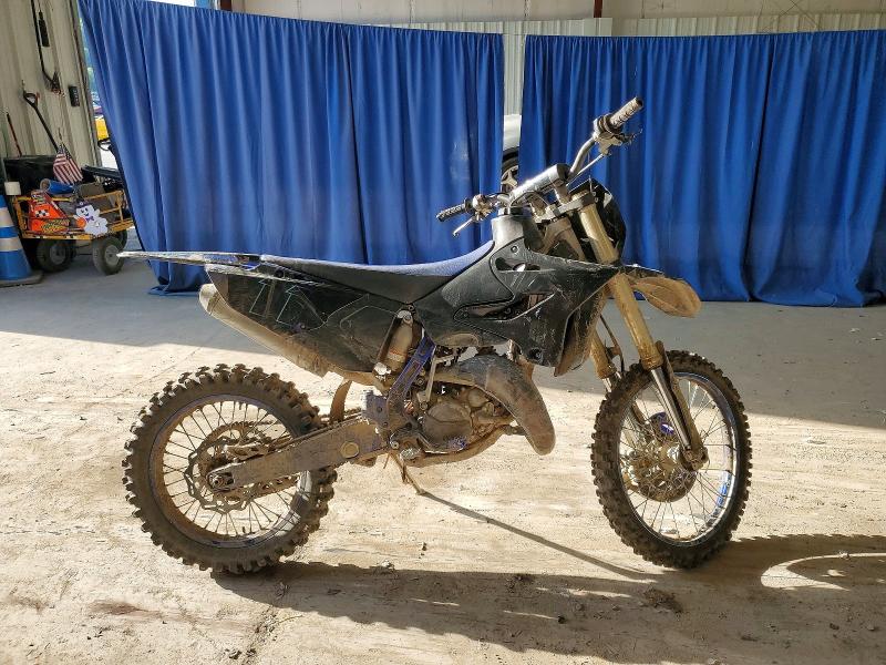 2022 Yamaha Yz125 VIN JYACE29C8NA004527 COPART salvage auction — ALL OVER, Wv - Salvage Certificate, sold $1,750 on 2026-07-02 (photo 1)