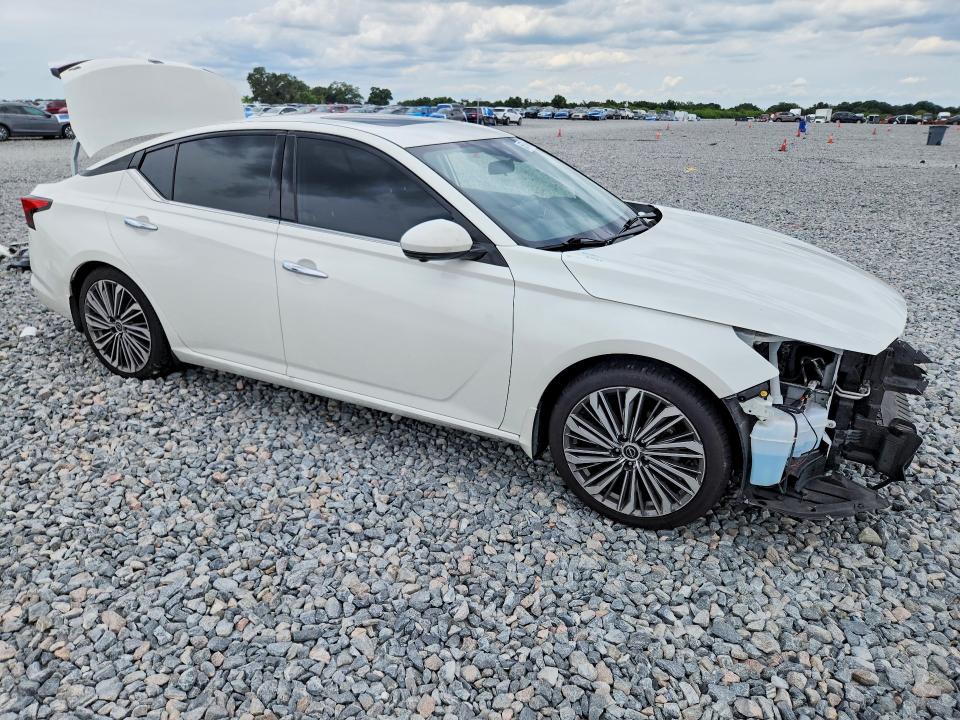 2023 Nissan Altima VIN 1N4BL4EV2PN417506 COPART salvage auction — FRONT END, Fl - Cert Of Title Slvg Rebuildable, sold $10,800 on 2026-08-21 (photo 4)