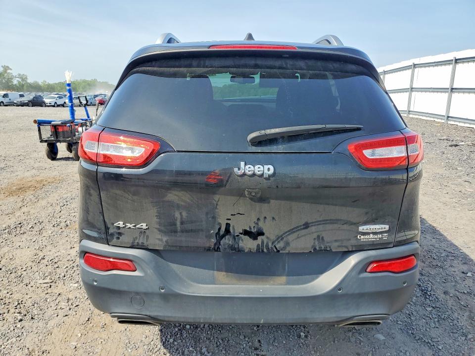2017 Jeep Cherokee VIN 1C4PJMCS8HW569039 COPART salvage auction — FRONT END, Va - Cert Of Title - Salvage, sold $425 on 2026-07-29 (photo 6)