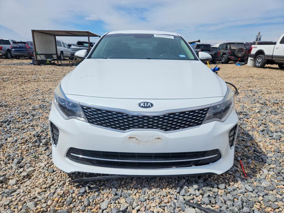 2018 Kia Optima VIN 5XXGT4L31JG240466 COPART salvage auction — SIDE, Tx - Salvage Vehicle Title, sold $575 on 2026-07-28 (photo 5)