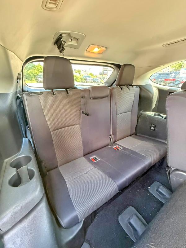 2020 Toyota Highlander VIN 5TDBZRBH4LS511640 COPART salvage auction — MINOR DENT/SCRATCHES, Nj - Certificate Of Title (P), sold $14,300 on 2026-07-29 (photo 6)