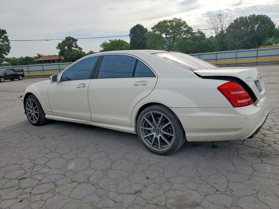 2010 Mercedes-benz S-klasse VIN WDDNG8GB4AA338493 COPART salvage auction — REAR END, Tn - Salvage Certificate, sold $2,550 on 2026-08-03 (photo 2)