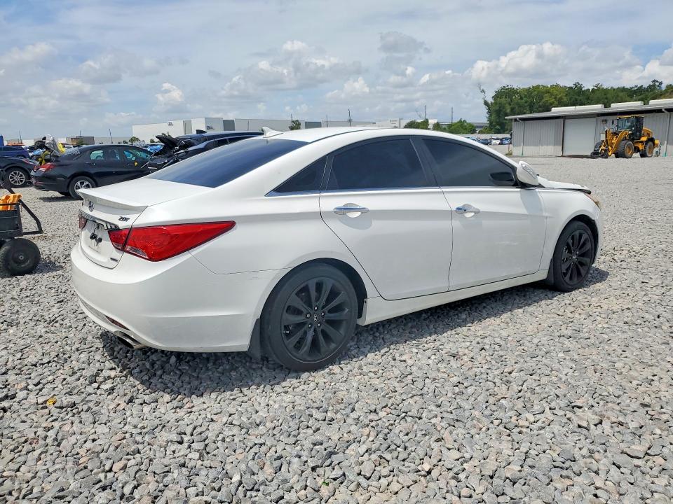 2011 Hyundai Sonata VIN 5NPEC4AB5BH239540 COPART salvage auction — FRONT END, FL - CERT OF TITLE SLVG REBUILDABLE, sold $425 on 2026-07-27 (photo 3)