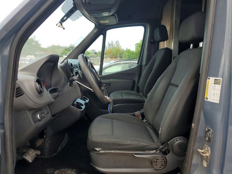 2019 Mercedes-benz VIN WD4PF1CD6KP137042 COPART salvage auction — MINOR DENT/SCRATCHES, Fl - Certificate Of Title, sold $12,000 on 2026-07-29 (photo 7)
