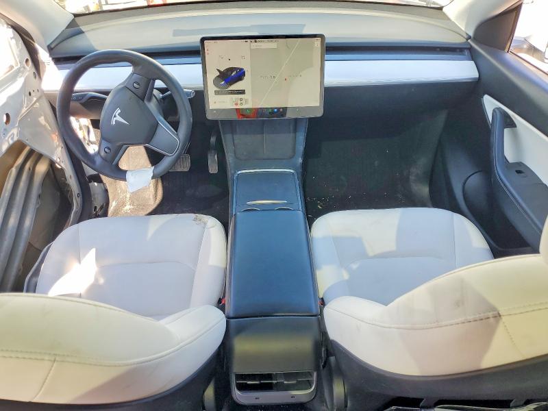 2021 Tesla Model y VIN 5YJYGAEE4MF189669 COPART salvage auction — SIDE, On - Permit No Brand - Unfit, sold $11,500 on 2026-07-09 (photo 8)