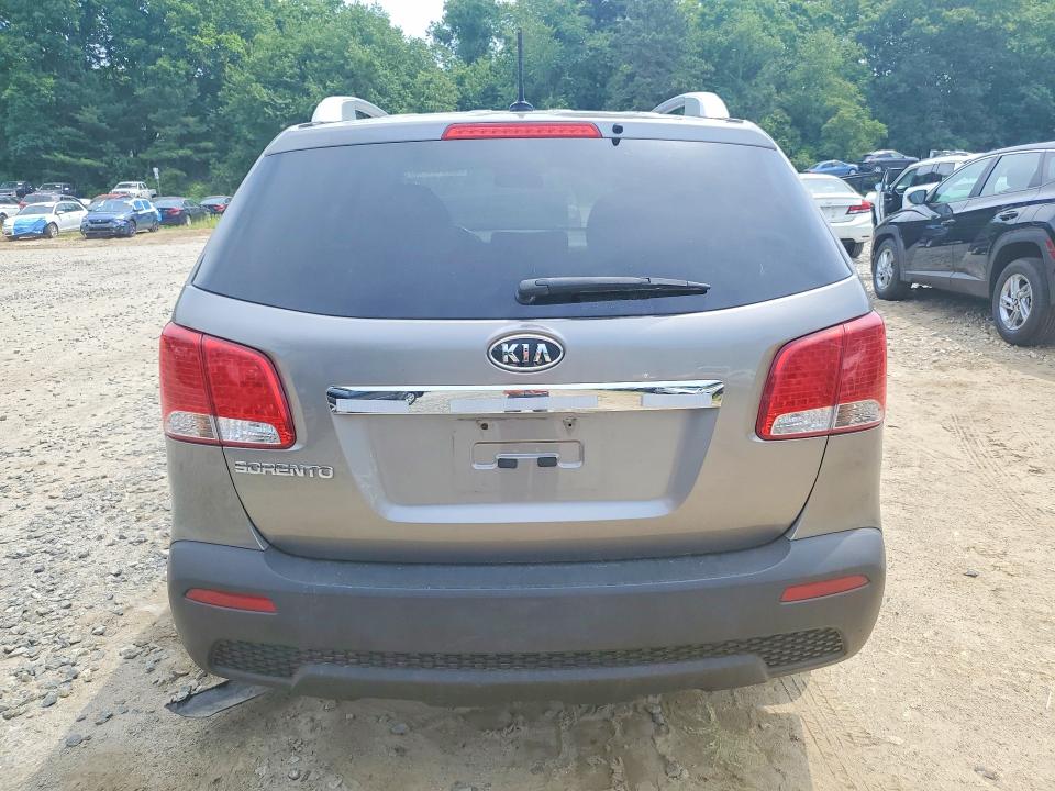 2013 Kia Sorento VIN 5XYKTDA26DG349722 COPART salvage auction — MINOR DENT/SCRATCHES, Ma - Certificate Of Title (P), sold $2,050 on 2026-07-06 (photo 6)