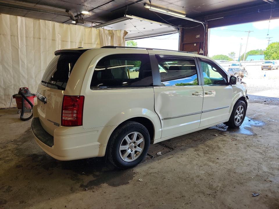 2010 Chrysler Town & country VIN 2A4RR5D1XAR369558 COPART salvage auction — FRONT END, Pa - Certificate Of Salvage, sold $475 on 2026-07-02 (photo 3)