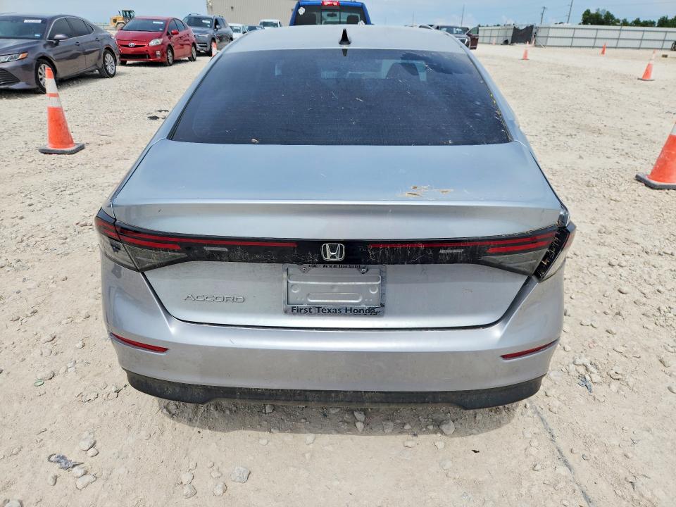 2025 Honda Accord VIN 1HGCY1F4XSA021619 COPART salvage auction — SIDE, Tx - Salvage Vehicle Title, sold $7,000 on 2026-07-02 (photo 6)