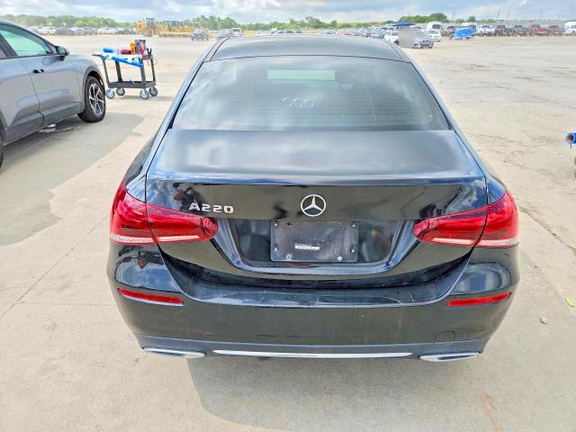 2022 Mercedes-benz A-klasse VIN W1K3G4EB4NJ351334 COPART salvage auction — NORMAL WEAR, Tx - Certificate Of Title (P), sold $10,500 on 2026-07-08 (photo 6)