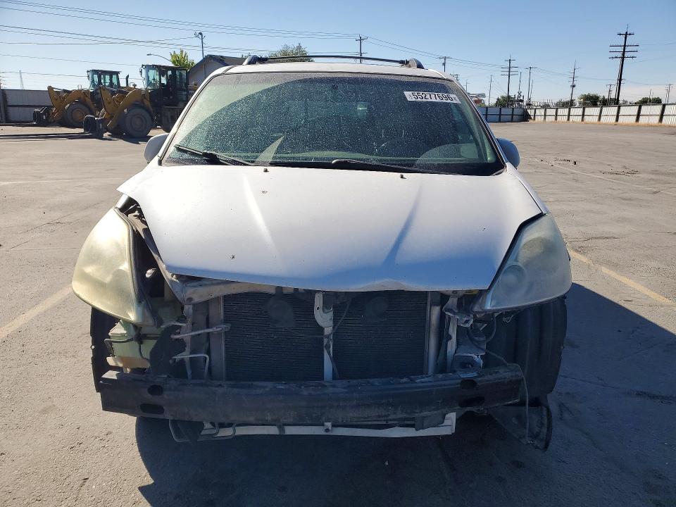 2004 Toyota Sienna VIN 5TDZA22C74S120405 COPART salvage auction — FRONT END, Id - Salvage Certificate Of Title, sold $400 on 2026-07-09 (photo 5)