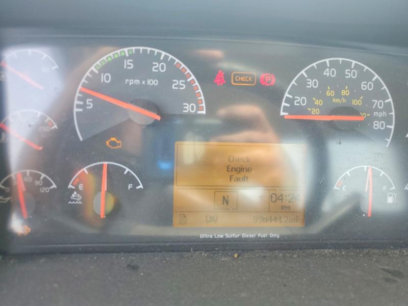 2017 Volvo VIN 4V4N39TG5HN988048 COPART salvage auction — NORMAL WEAR, In - Certificate Of Title, sold $5,000 on 2026-08-03 (photo 8)