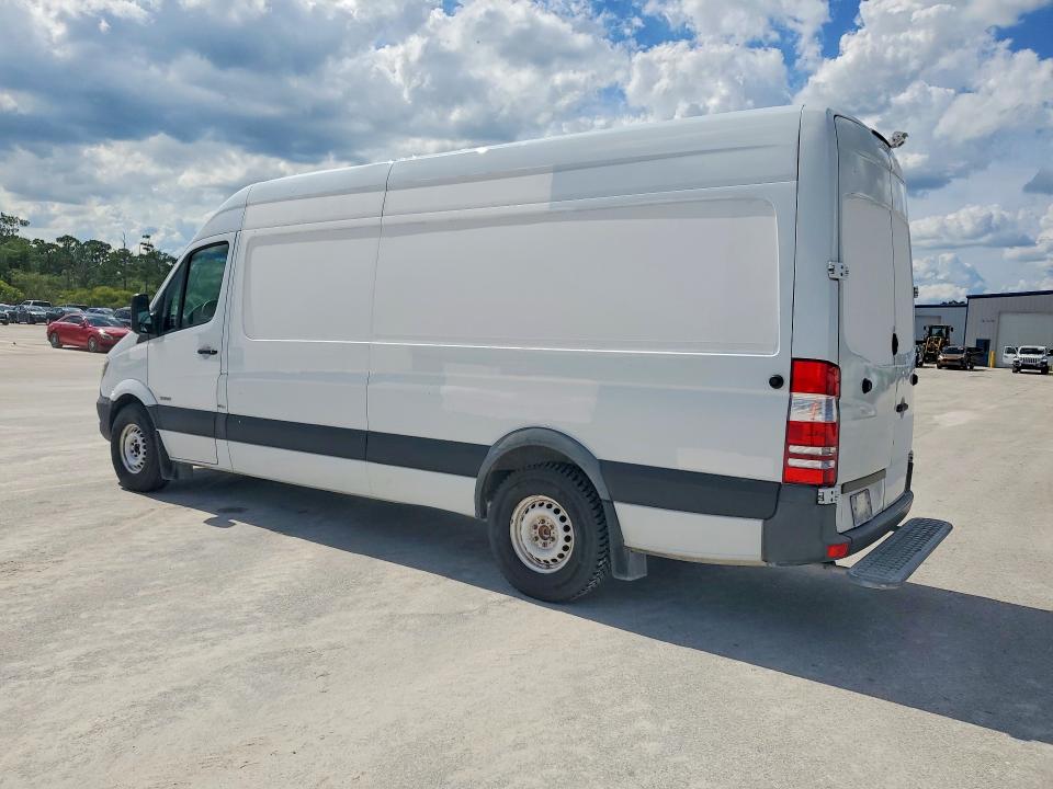 2015 Mercedes-benz VIN WD3PE8DB2FP124940 COPART salvage auction — MINOR DENT/SCRATCHES, Fl - Certificate Of Title, sold $1,350 on 2026-07-15 (photo 2)