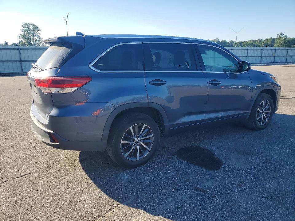 2018 Toyota Highlander VIN 5TDKZRFH7JS280711 COPART salvage auction — MECHANICAL, Fl - Dealer Only Clean Title, sold $12,300 on 2026-07-28 (photo 3)