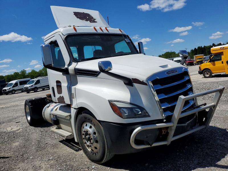 2022 Freightliner Cascadia 126 VIN 3AKBHKDV1NSNP9036 COPART salvage auction — SIDE, AZ - CERT OF TITLE - SALVAGE, sold $3,450 on 2026-07-09 (photo 1)