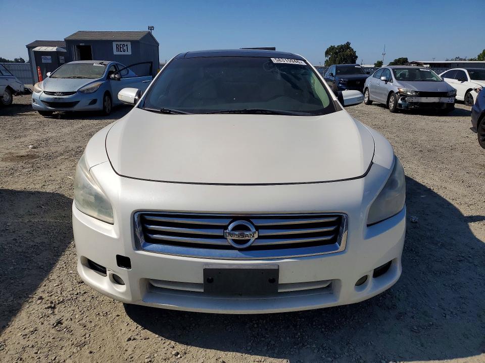 2013 Nissan Maxima VIN 1N4AA5AP6DC822452 COPART salvage auction — NORMAL WEAR, Ca - Dis/Dlr/Exp Only Clean Title, sold $425 on 2026-07-02 (photo 5)
