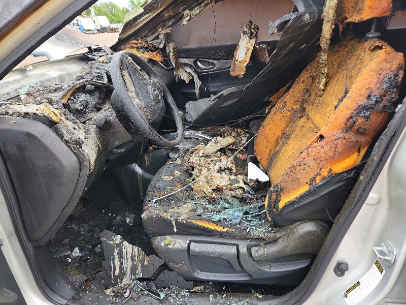 2016 Nissan Rogue sport VIN KNMAT2MV1GP643858 COPART salvage auction — Burn Engine, Co - Public - Nonrepairable, sold $250 on 2026-07-13 (photo 7)