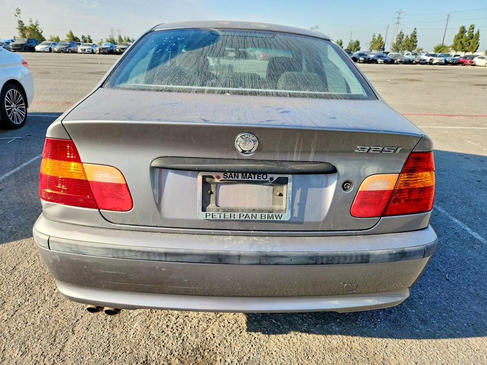 2003 BMW 3 series VIN WBAEV33433KR24008 COPART salvage auction — MINOR DENT/SCRATCHES, Ca - Dis/Dlr/Exp Only Clean Title (P), sold $325 on 2026-07-21 (photo 6)