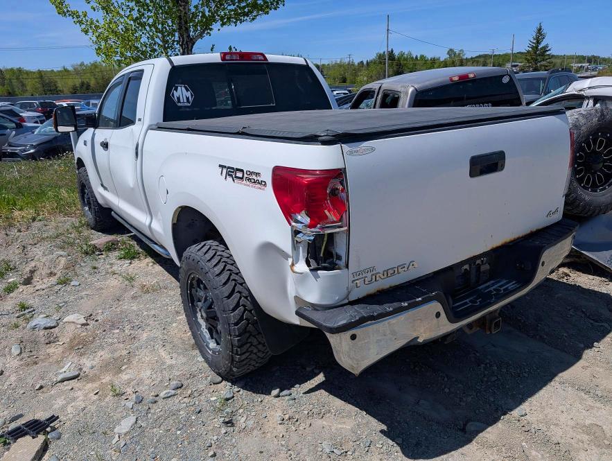 2011 Toyota Tundra VIN 5TFUY5F16BX169697 COPART salvage auction — REAR END, Qc - Gravement Accidente, sold $5,200 on 2026-07-07 (photo 2)