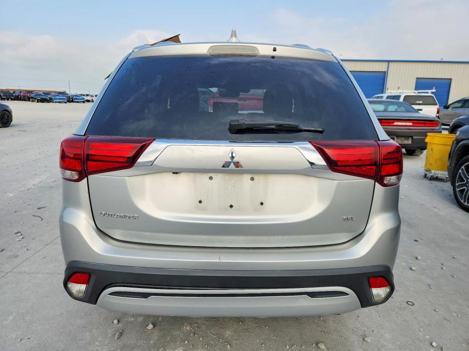 2020 Mitsubishi VIN JA4AD3A34LZ025299 COPART salvage auction — FRONT END, Tx - Salvage Vehicle Title, sold $1,900 on 2026-07-17 (photo 6)