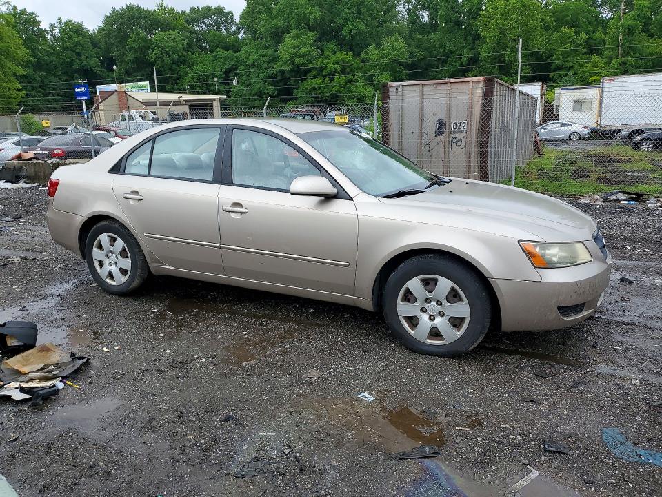 2008 Hyundai Sonata VIN 5NPET46C08H372801 COPART salvage auction — SIDE, Md - Cert Of Salvage > 75% Damage, sold $425 on 2026-07-28 (photo 4)