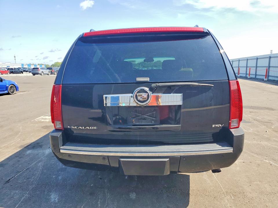 2007 Cadillac Escalade esv VIN 1GYFK66817R297171 COPART salvage auction — MECHANICAL, Fl - Certificate Of Title, sold $850 on 2026-07-08 (photo 6)