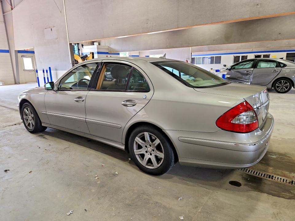 2008 Mercedes-benz E-class VIN WDBUF22X38B207552 COPART salvage auction — SIDE, VA - CERT OF TITLE - SALVAGE, sold $1,050 on 2026-07-17 (photo 2)