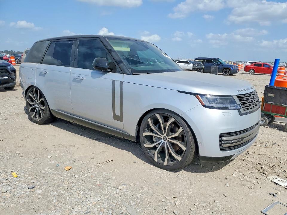 2025 Land rover RANGE ROVER VIN SALKP9F46SA297722 COPART salvage auction — MINOR DENT/SCRATCHES, Fl - Certificate Of Title, sold $35,750 on 2026-07-27 (photo 4)