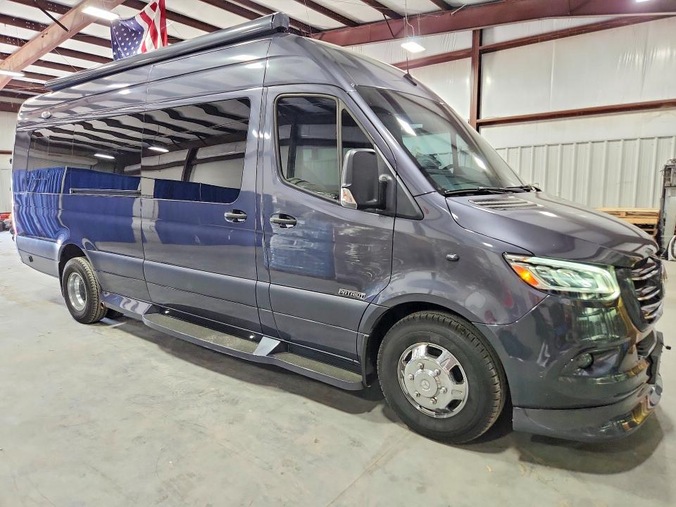2022 Mercedes-benz Sprinter VIN W1X8ED3Y5NT102302 COPART salvage auction — MINOR DENT/SCRATCHES, Sc - Certificate Of Title (P), sold $96,500 on 2026-07-17 (photo 4)