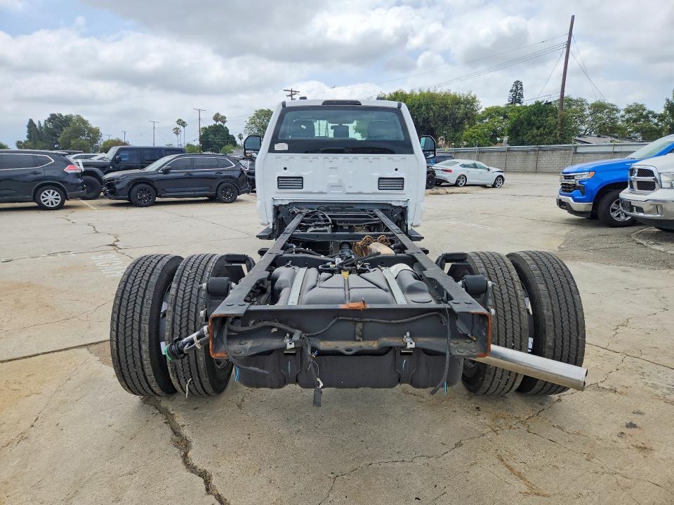 2024 Ford F550 VIN 1FDUF5GT8RDA09415 COPART salvage auction — MINOR DENT/SCRATCHES, Mi - Dis/Dlr/Exp Only Salvage Title, sold $35,500 on 2026-07-28 (photo 6)