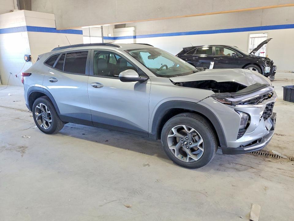 2024 Chevrolet Trax VIN KL77LHE25RC101252 COPART salvage auction — FRONT END, Va - Cert Of Title - Salvage, sold $7,200 on 2026-07-10 (photo 4)
