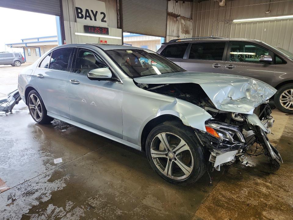 2017 Mercedes-benz E-klasse VIN WDDZF4KB4HA096612 COPART salvage auction — FRONT END, Il - Salvage Certificate, sold $2,650 on 2026-07-09 (photo 4)