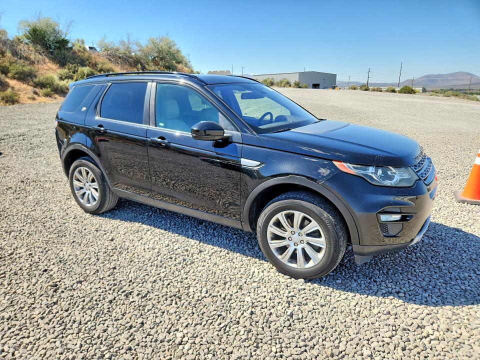 2016 Land rover Discovery VIN SALCR2BG8GH565562 COPART salvage auction — MINOR DENT/SCRATCHES, NV - CERTIFICATE OF TITLE, sold $2,600 on 2026-07-09 (photo 4)