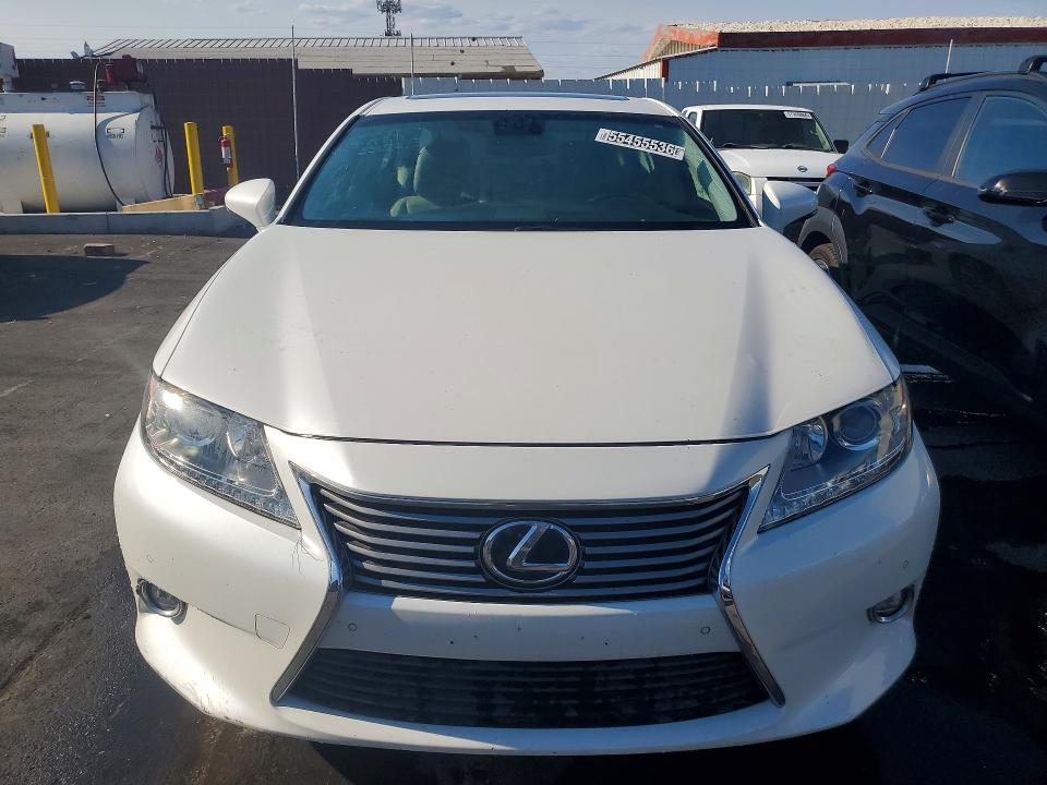 2014 Lexus ES VIN JTHBW1GG4E2066030 COPART salvage auction — MINOR DENT/SCRATCHES, NV - CERTIFICATE OF TITLE, sold $7,600 on 2026-07-14 (photo 5)