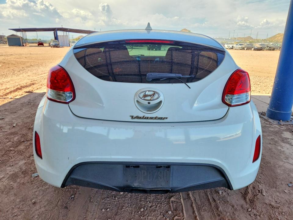 2015 Hyundai Veloster VIN KMHTC6AD6FU230874 COPART salvage auction — FRONT END, Salvage Title, sold $175 on 2026-07-28 (photo 6)