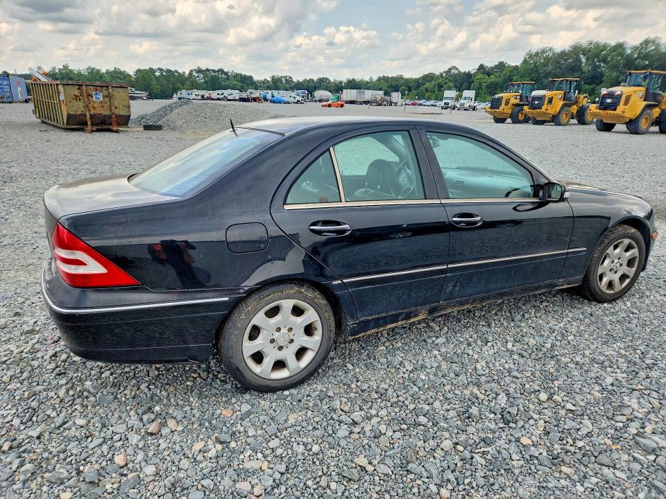 2005 Mercedes-benz C-klasse VIN WDBRF61J65A724744 COPART salvage auction — REAR END, Ga - Cert Of Title-Salvage, sold $375 on 2026-08-18 (photo 3)