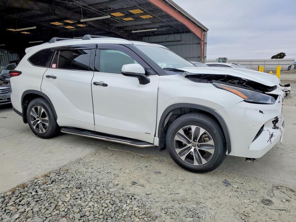 2022 Toyota Highlander hybrid VIN 5TDHBRCH2NS545818 COPART salvage auction — FRONT END, CA - SALVAGE CERTIFICATE, sold $11,900 on 2026-07-23 (photo 4)