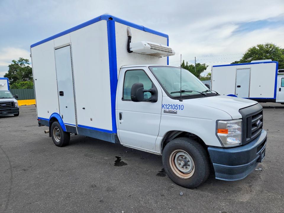2023 Ford E-350 VIN 1FDWE3FK6PDD08469 COPART salvage auction — NORMAL WEAR, FL - CERTIFICATE OF TITLE, sold $11,500 on 2026-07-29 (photo 4)