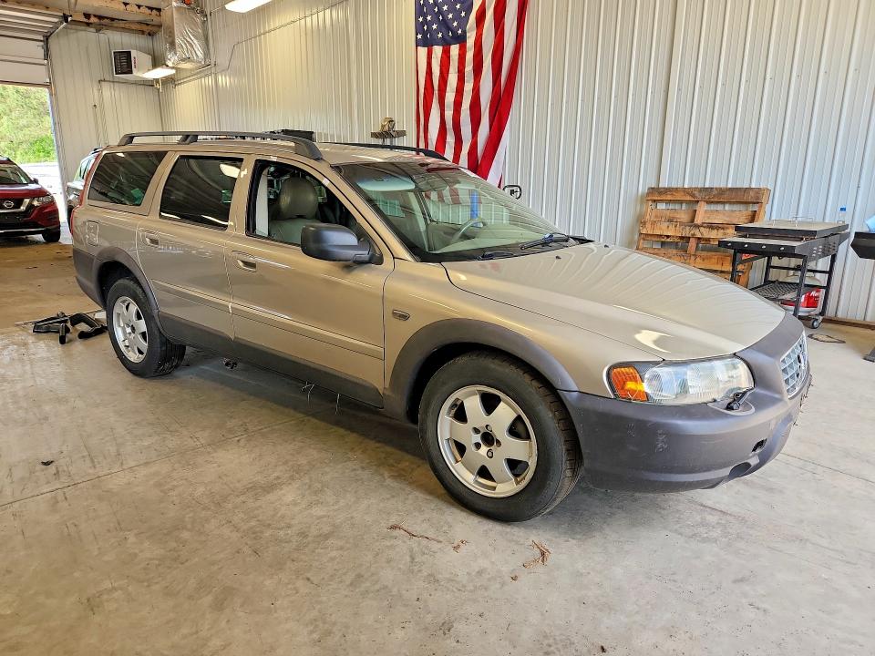 2004 Volvo Xc70 VIN YV1SZ59H841136424 COPART salvage auction — VANDALISM, Mn - Certificate Of Title, sold $2,400 on 2026-07-28 (photo 4)