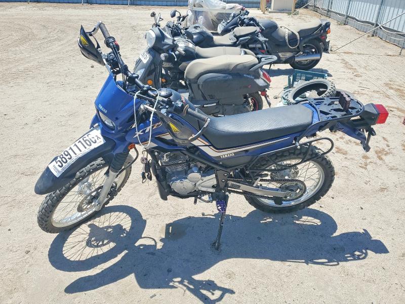 2017 Yamaha VIN JYADG24Y2HA000978 COPART salvage auction — MINOR DENT/SCRATCHES, Ca - Certificate Of Title, sold $1,450 on 2026-07-09 (photo 3)
