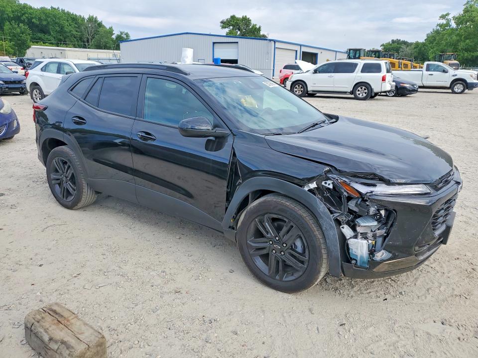 2025 Chevrolet Trax VIN KL77LKEP2SC201257 COPART salvage auction — FRONT END, Va - Cert Of Title - Salvage, sold $8,400 on 2026-07-28 (photo 4)