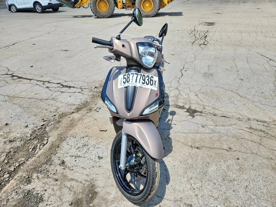 2023 Piaggio VIN ZAPM898GXP7004055 COPART salvage auction — MINOR DENT/SCRATCHES, Ny - Mv-907A Salvage Certificate, sold $250 on 2026-07-09 (photo 2)